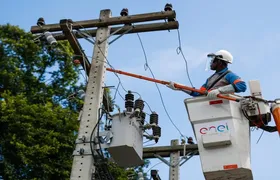 Enel Rio tem mais de 530 vagas para eletricistas e operadores de munck em toda a sua área de concessão
