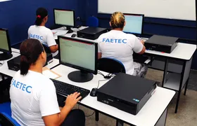 Faetec reserva 2 mil vagas em cursos gratuitos profissionalizantes para mulheres em situação de vulnerabilidade