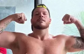 Ferrugem posta foto sem camisa e mostra corpo após perder mais de 45 kg