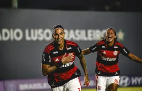 Flamengo derrota Vitória e fica perto de líderes no BR Feminino