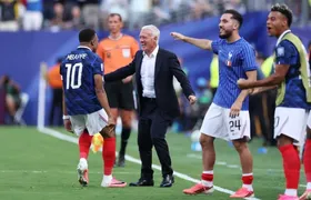 França passa fácil pela Suécia e confirma protagonismo  rumo às oitavas de final da Copa do Mundo