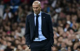 França pretende anunciar Zidane como novo técnico logo após o fim da Copa