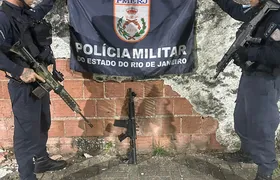 Fuzil é apreendido após troca de tiros no Morro do Castro