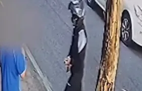 Homem tem aliança roubada enquanto varre calçada no Jardim Botânico