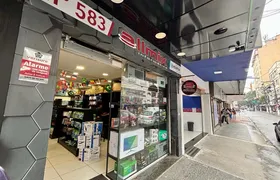 Loja de eletrônicos é furtada por grupo de seis pessoas no Centro de Niterói; Vídeo