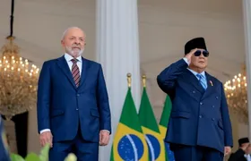 Lula anuncia intenção de se candidatar ao quarto mandado à Presidência