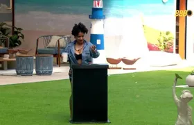 Milena aperta botão misterioso e ganha poder decisivo