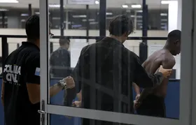 Ministros farão reunião de emergência com Castro nesta quarta-feira