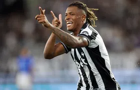 Monitorado por três clubes, Danilo pode deixar o Botafogo este ano