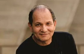 Morre aos 73 anos o cantor Gilson, compositor do sucesso “Casinha Branca”