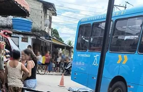 Mulher é atropelada por ônibus em Maria Paula, São Gonçalo