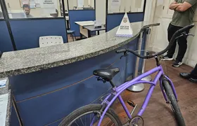 Mulher é presa por receptação após jovem reconhecer bicicleta furtada no Ingá