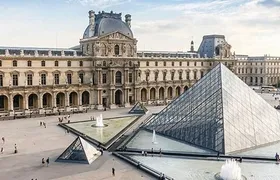 Museu do Louvre tem joias roubadas e ministro da França admite: 'Falhamos'
