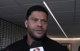 Novo reforço do Fluminense, Hulk desembarca no Rio para se apresentar ao clube carioca