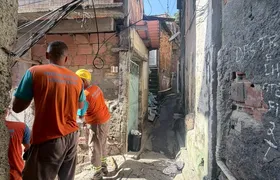 Operação na comunidade da Chácara remove telhados e apreende drogas