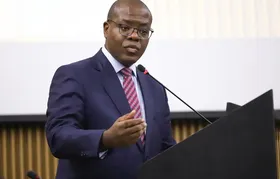 PF indicia ex-ministro Silvio Almeida por importunação sexual