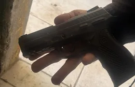 PM troca tiros com criminosos e suspeito é baleado em Itaipuaçu
