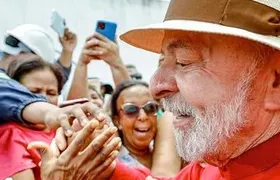 Pesquisa aponta 51,2% de aprovação do governo e reeleição de Lula no primeiro turno