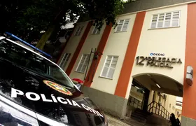Polícia Civil prende grupo criminoso especializado no golpe da falsa central de banco na Zona Oeste