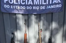 Polícia Militar apreende quatro fuzis durante operação no Morro do Castro