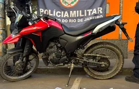 Polícia Militar faz operação no Jardim Catarina e prende três suspeitos