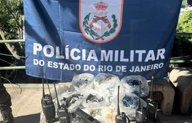 Polícia prende suspeito e apreende arma, drogas e rádios comunicadores em comunidade de Niterói