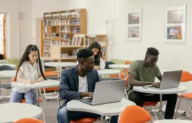 Pré-vestibulares gratuitos em São Gonçalo apostam na educação como luta pela redução das desigualdades; conheça!