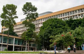 Professor da UFRJ é afastado após denúncias de assédio contra aluna