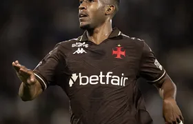 Rayan desfalca o Vasco para o duelo contra o Bragantino, no domingo (26)