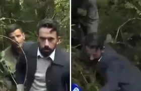 Repórter cai duas vezes ao vivo durante cobertura de buscas por desaparecido