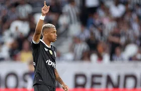 Representantes de Danilo cobram quase R$ 7 milhões na Justiça e pressionam o Botafogo