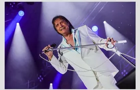 Roberto Carlos inaugura Arena Niterói em noite de emoção, clássicos e sonhos realizados