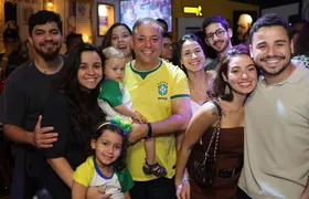 Rodrigo Neves completa 50 anos e reúne lideranças políticas do Estado