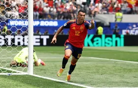 Sem sustos, Espanha vence a Áustria, avança às oitavas e segue sem sofrer gols na Copa