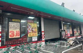 Supermercado em São Gonçalo é interditado e tem mais de meia tonelada de produtos descartados