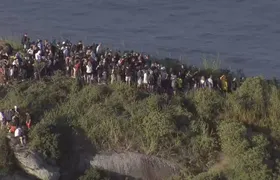 Tiroteio no Vidigal deixa turistas presos no Morro Dois Irmãos