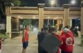 Torcida organizada do Flamengo faz protestos em frente ao condomínio de Carrascal