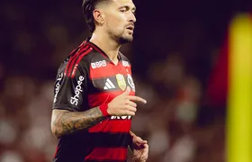 Trio de médicos de Niterói realiza cirurgia em Arrascaeta, do Flamengo