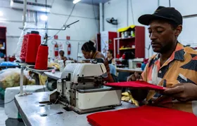 Viradouro inaugura sala de costura climatizada e revoluciona rotina no barracão