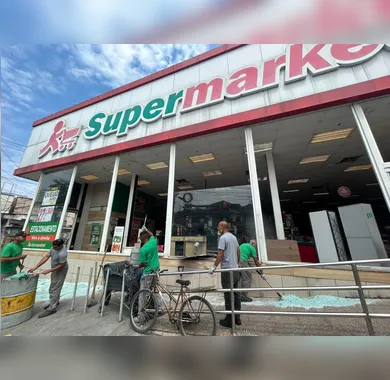Ataque a tiros destrói fachada de supermercado em São Gonçalo