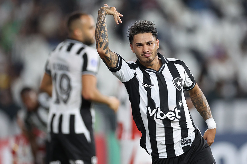 Botafogo vence o Independiente Petrolero por 3 a 0 em jogo tranquilo no Rio