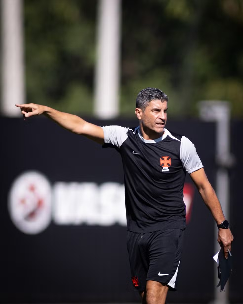 Pedro Emanuel relaciona força máxima para enfrentar o Independiente Medellín