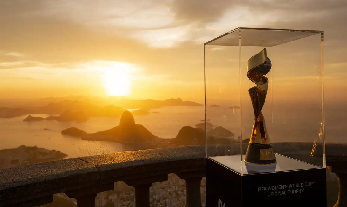 Fifa anuncia investimentos de R$ 4,2 bilhões na Copa Feminina de 2027