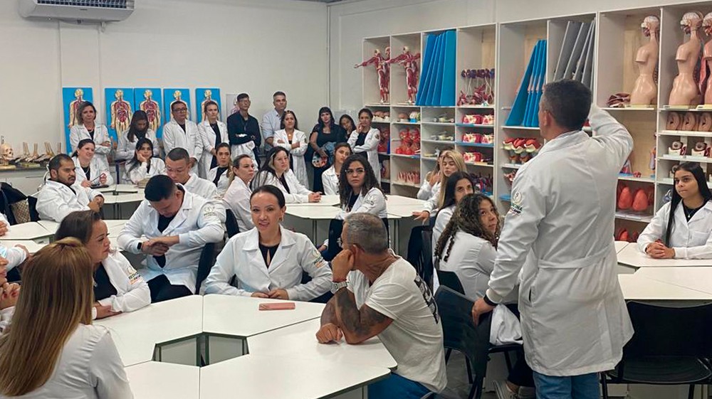 Médicos terão que tirar nota mínima em prova para tirar registro profissional