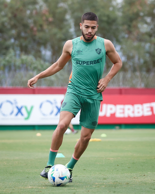 Nonato se recupera de lesão e vira opção do Fluminense para final do Carioca contra o Flamengo
