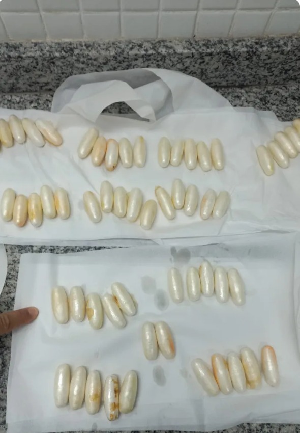 Passageiro é detido no Galeão após ingerir dezenas de cápsulas de cocaína