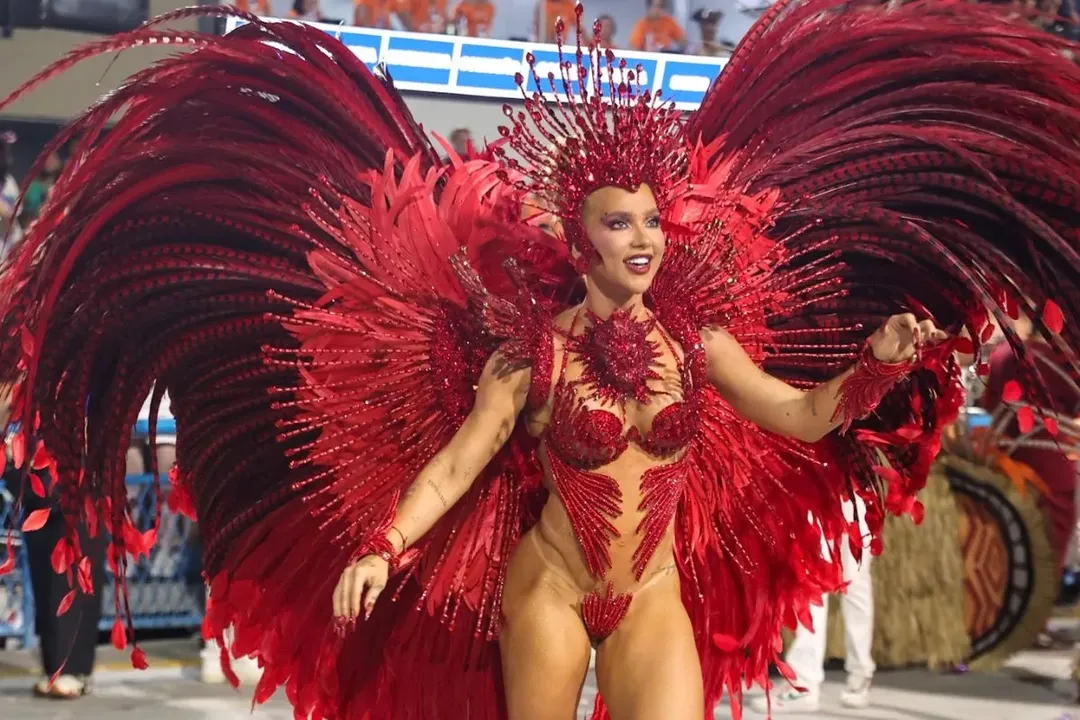 Virginia Fonseca não é mais rainha de bateria da Grande Rio