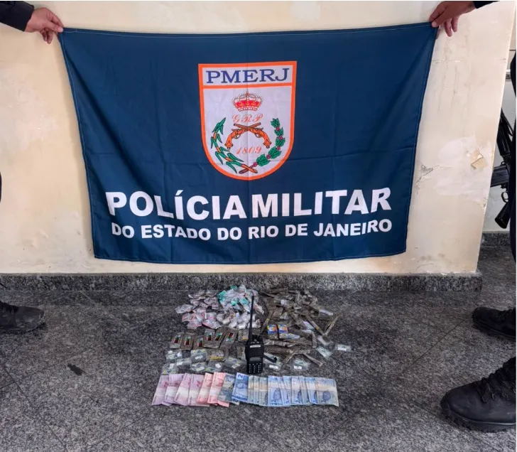 Adolescente é encontrado com drogas em Niterói