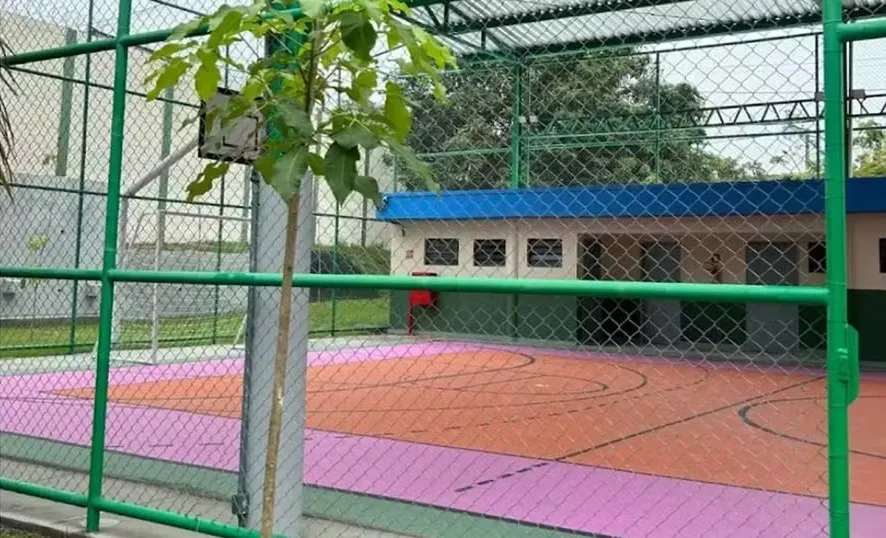 A fuga aconteceu durante uma atividade esportiva na quadra da unidade