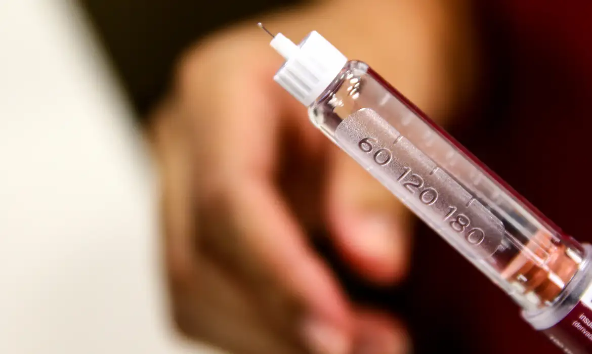 Em nota, a Anvisa informou que os produtos não podem ser fabricados, importados, distribuídos, divulgados nem utilizados